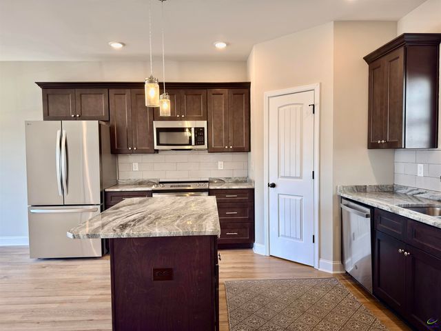 212 Beau Claire Circle, Byron, GA 31008