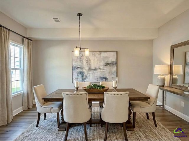 212 Beau Claire Circle, Byron, GA 31008