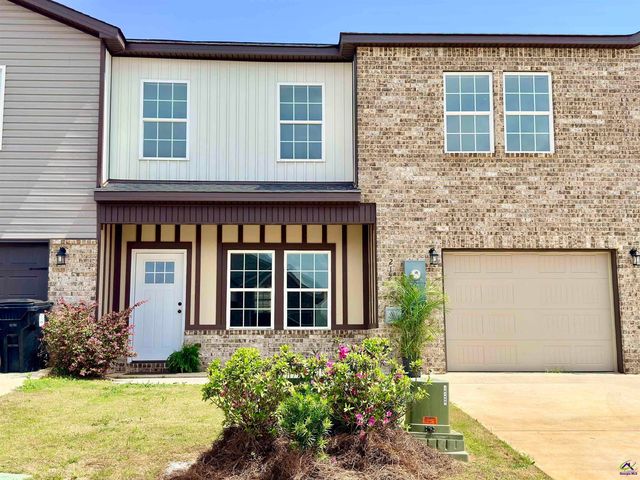212 Beau Claire Circle, Byron, GA 31008