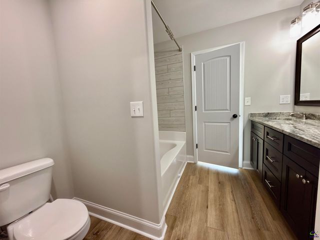 212 Beau Claire Circle, Byron, GA 31008