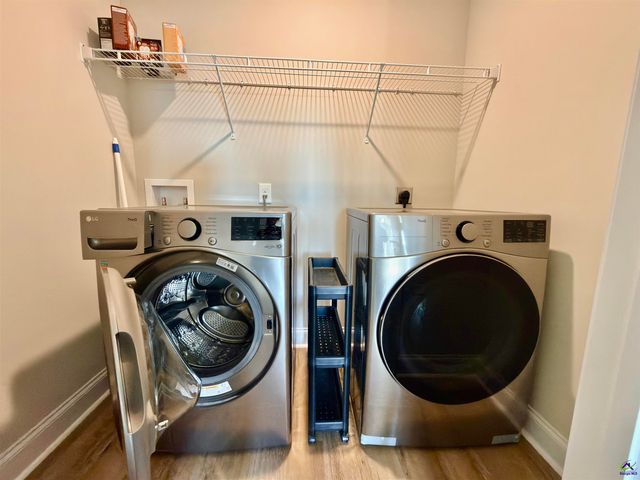 212 Beau Claire Circle, Byron, GA 31008