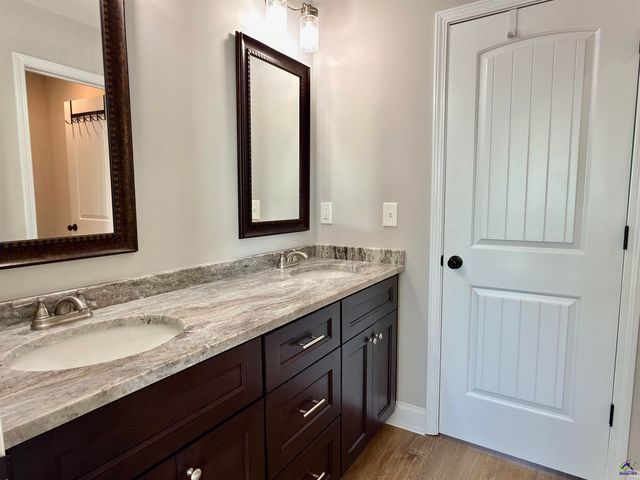 212 Beau Claire Circle, Byron, GA 31008