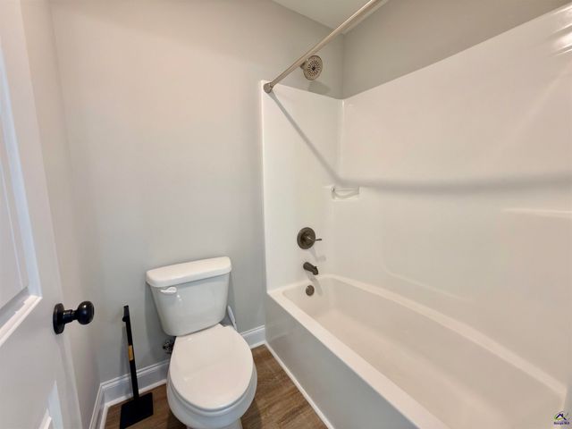 212 Beau Claire Circle, Byron, GA 31008