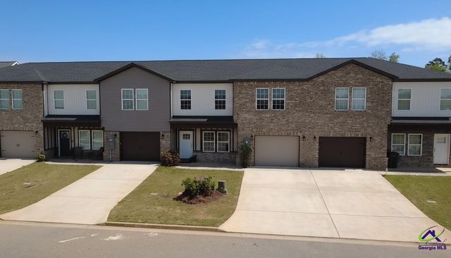 212 Beau Claire Circle, Byron, GA 31008