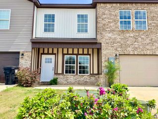 212 Beau Claire Circle, Byron, GA 31008