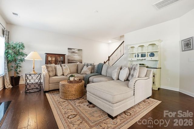 1989 Topaz Plaza, Davidson, NC 28036