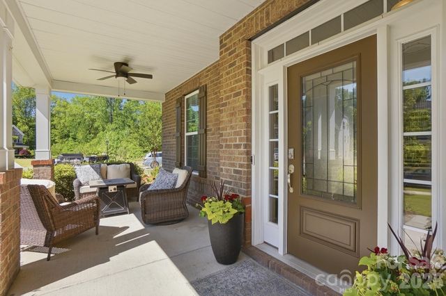 1989 Topaz Plaza, Davidson, NC 28036