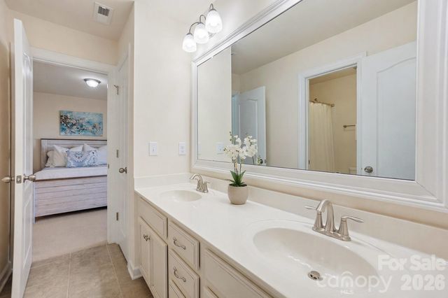 1989 Topaz Plaza, Davidson, NC 28036