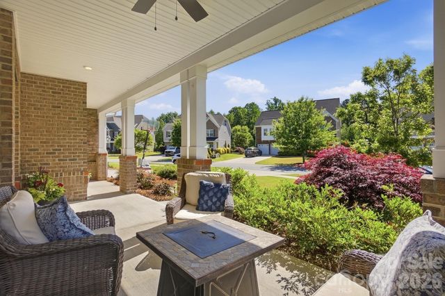 1989 Topaz Plaza, Davidson, NC 28036