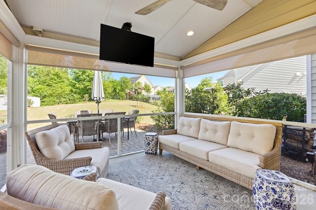 1989 Topaz Plaza, Davidson, NC 28036