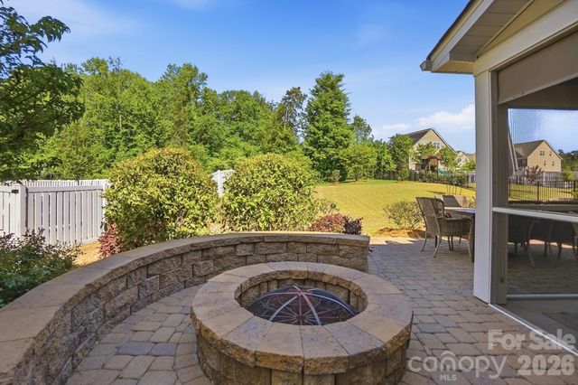 1989 Topaz Plaza, Davidson, NC 28036