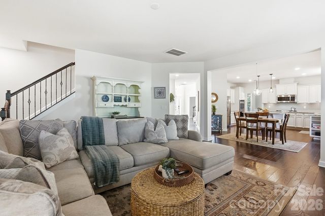 1989 Topaz Plaza, Davidson, NC 28036