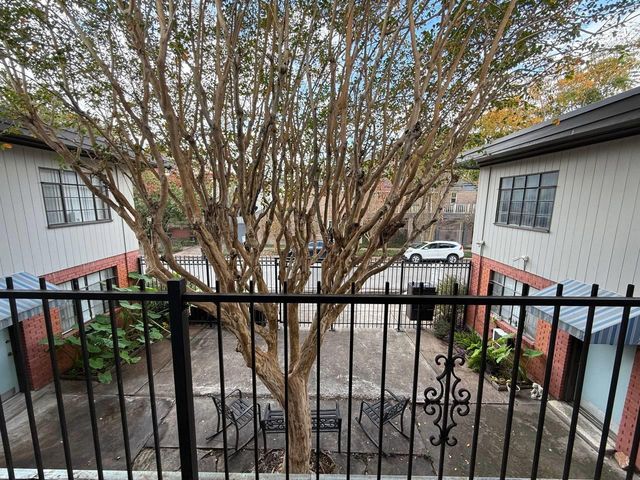 2501 Yoakum Boulevard 12, Houston, TX 77006