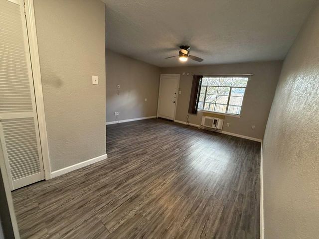 2501 Yoakum Boulevard 12, Houston, TX 77006