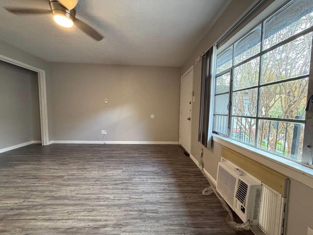 2501 Yoakum Boulevard 12, Houston, TX 77006