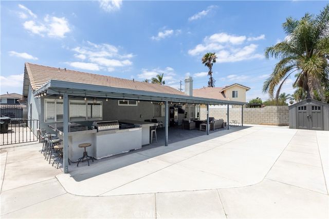 16120 Malaga Ave, Fontana, CA 92336