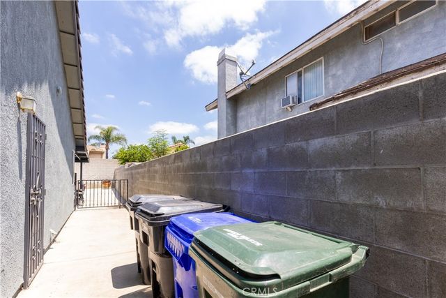 16120 Malaga Ave, Fontana, CA 92336