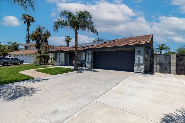 16120 Malaga Ave, Fontana, CA 92336