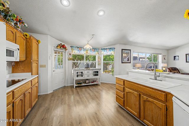 8320 E NEVILLE Avenue, Mesa, AZ 85209