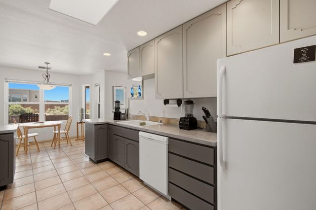 2405 Flagstone Road NE, Rio Rancho, NM 87124