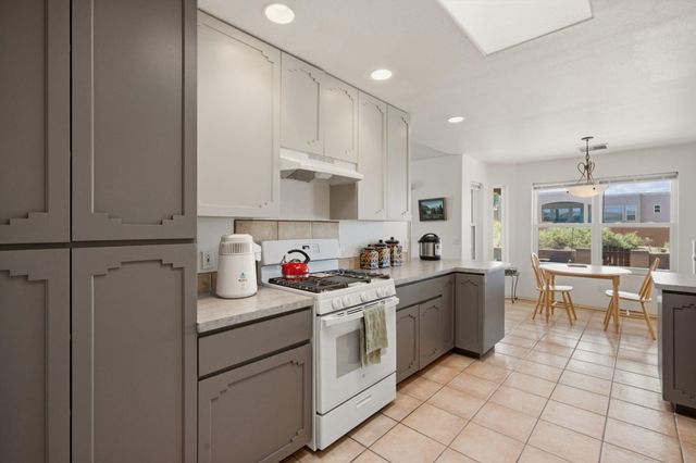 2405 Flagstone Road NE, Rio Rancho, NM 87124