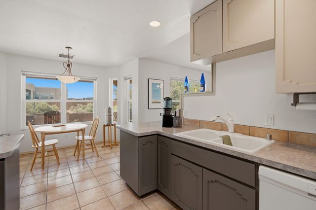 2405 Flagstone Road NE, Rio Rancho, NM 87124