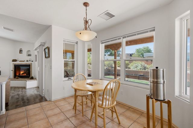 2405 Flagstone Road NE, Rio Rancho, NM 87124