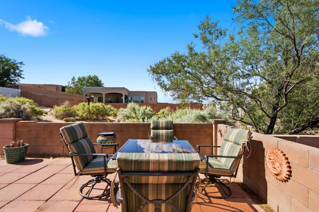 2405 Flagstone Road NE, Rio Rancho, NM 87124