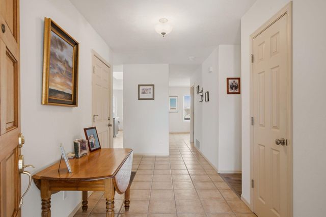 2405 Flagstone Road NE, Rio Rancho, NM 87124