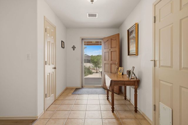 2405 Flagstone Road NE, Rio Rancho, NM 87124