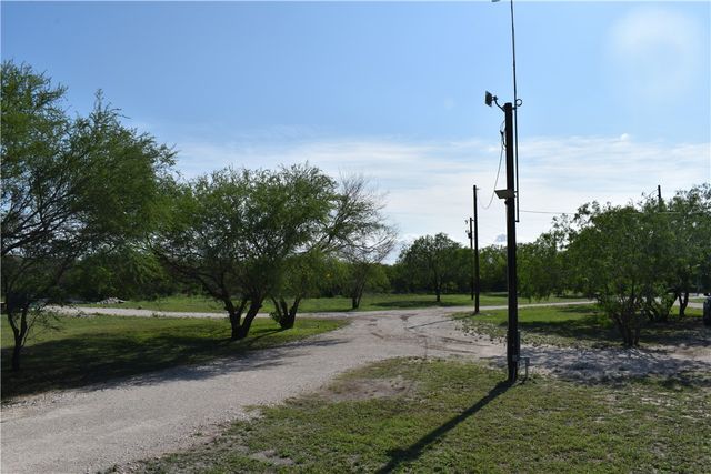 5729 County Road 308, Orange Grove, TX 78372