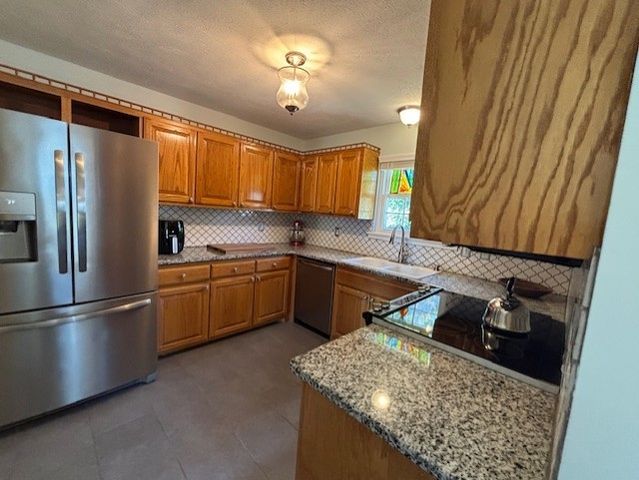 1014 Post Oak Dr, Dickson, TN 37055