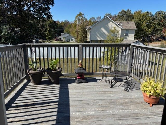 1014 Post Oak Dr, Dickson, TN 37055