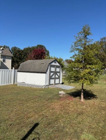 1014 Post Oak Dr, Dickson, TN 37055