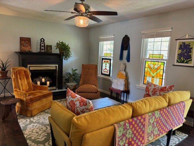 1014 Post Oak Dr, Dickson, TN 37055