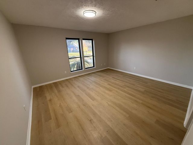 10130 Sagedale Drive, Houston, TX 77089