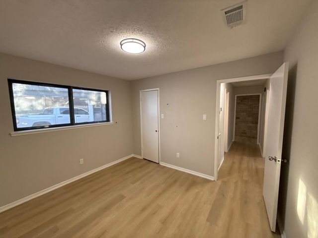 10130 Sagedale Drive, Houston, TX 77089