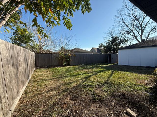 10130 Sagedale Drive, Houston, TX 77089