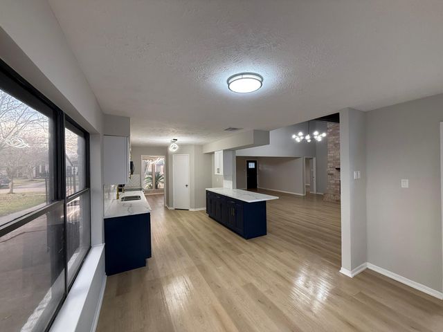 10130 Sagedale Drive, Houston, TX 77089