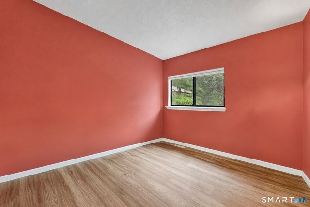 500 Darling Street 21D, Southington, CT 06489