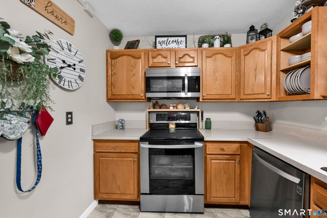 500 Darling Street 21D, Southington, CT 06489