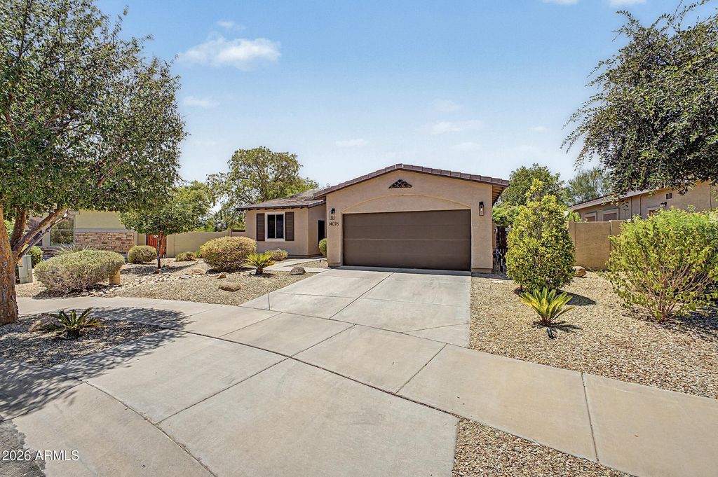 14076 N 138TH Lane, Surprise, AZ 85379 — photo 2