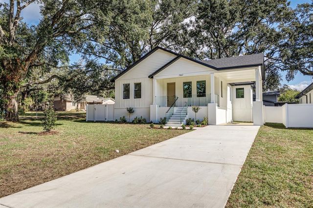 7907 N GREENWOOD AVENUE, Tampa, FL 33604
