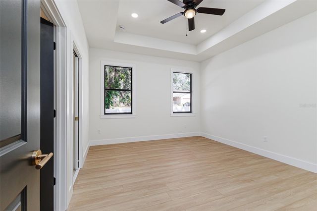 7907 N GREENWOOD AVENUE, Tampa, FL 33604