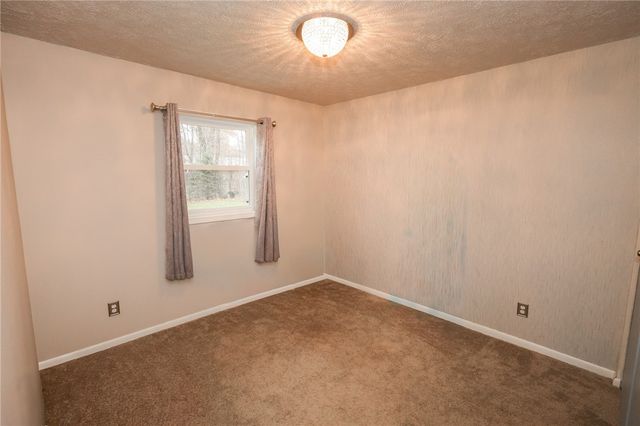 470 N Liberty Rd, Liberty Twp, PA 16127