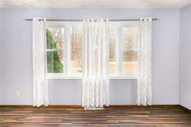 470 N Liberty Rd, Liberty Twp, PA 16127