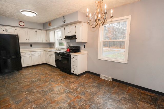 470 N Liberty Rd, Liberty Twp, PA 16127