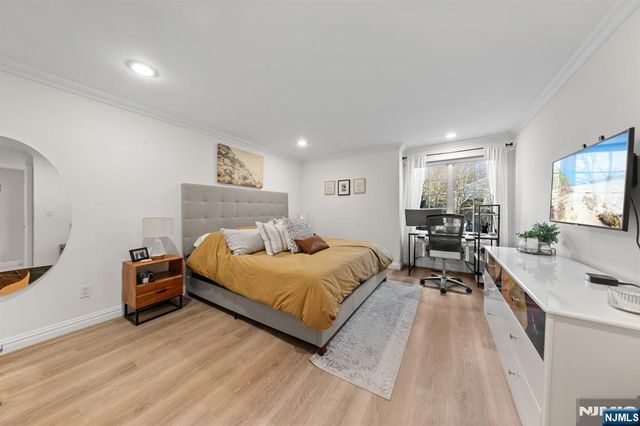 208 Cambridge Drive, Ramsey, NJ 07446