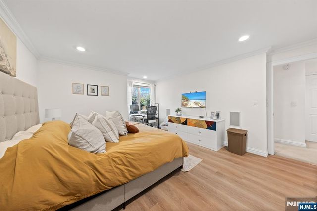 208 Cambridge Drive, Ramsey, NJ 07446