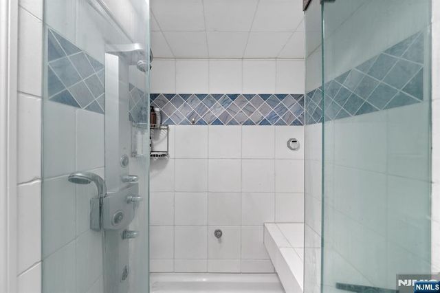 208 Cambridge Drive, Ramsey, NJ 07446